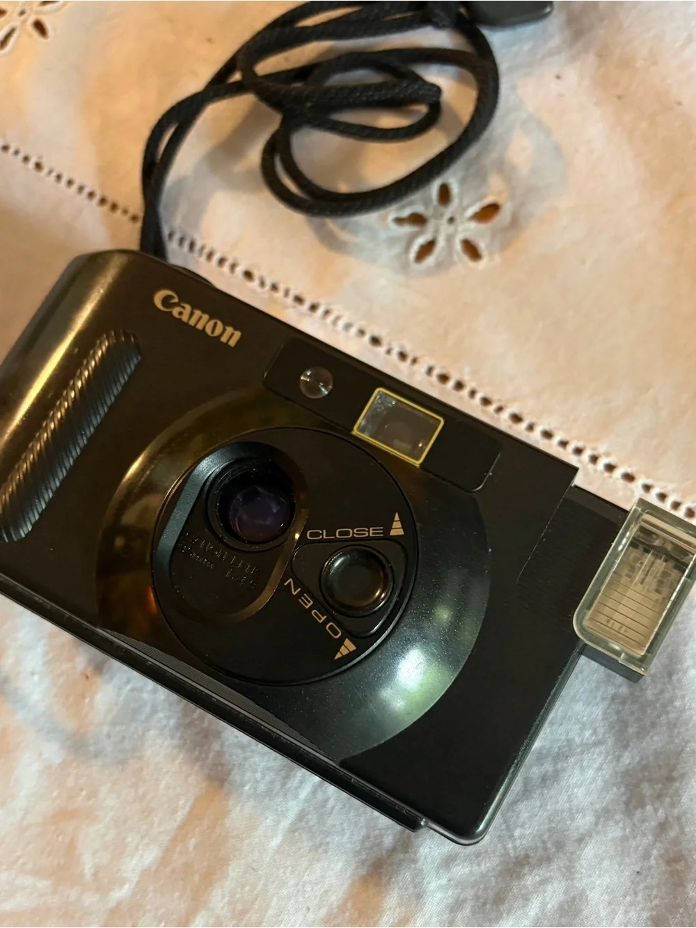 Canon Snappy S, vintage point-and-shoot camera 1985